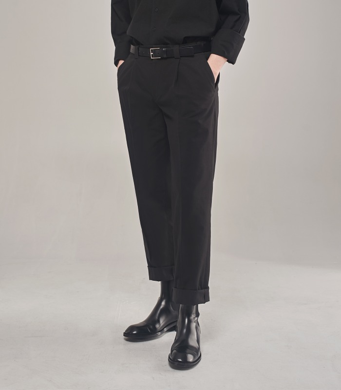 BLACK Semi-Wide Trousers